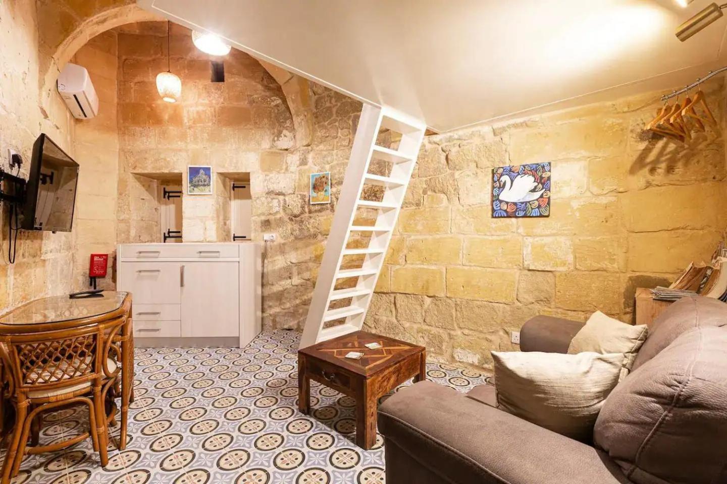 Historic Hideaways - 900 Year Old Converted Studios Victoria Ngoại thất bức ảnh