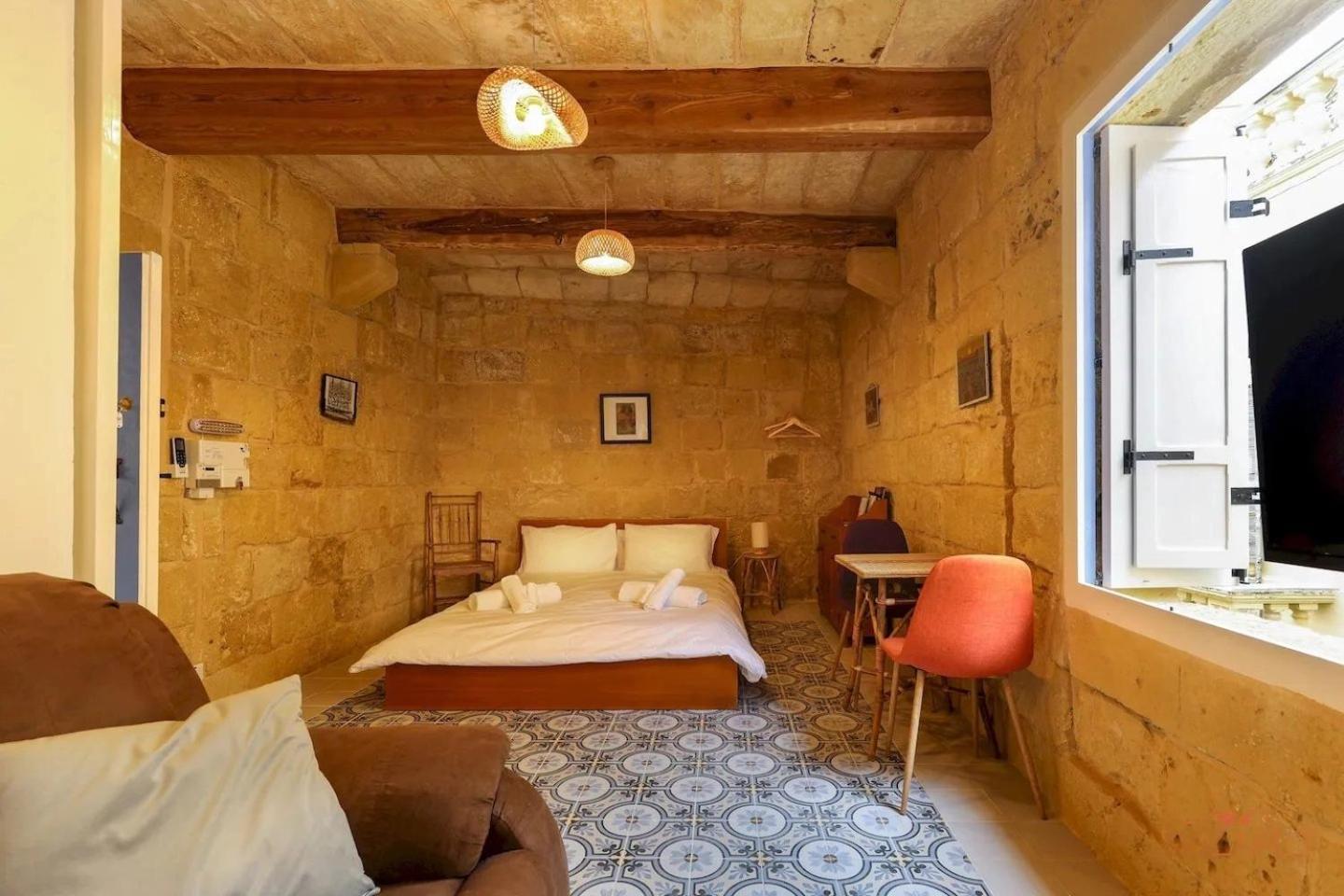 Historic Hideaways - 900 Year Old Converted Studios Victoria Ngoại thất bức ảnh